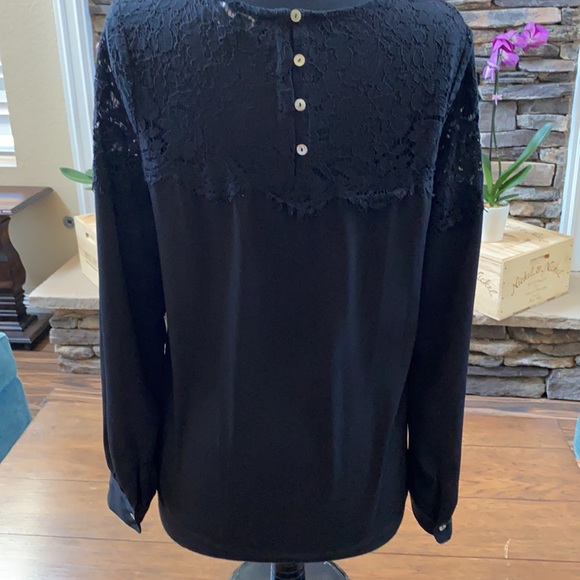 Black long sleeve lace top - Picture 4 of 5
